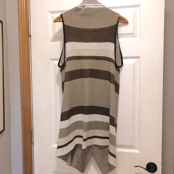 ☀️ Christina Lee Sleeveless Shawl Wrap Style in Creamy Browns - Picture 2 of 9